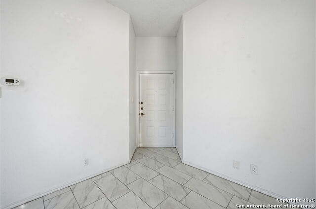 Image 5 of 32 For 6304 Village Arbor