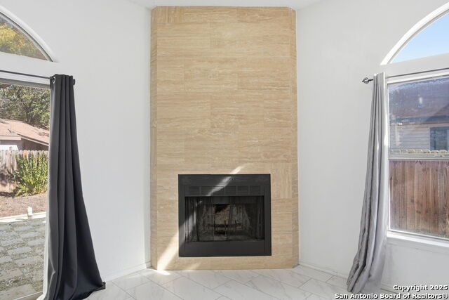 Image 6 of 32 For 6304 Village Arbor