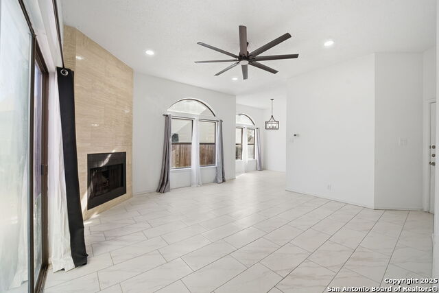 Image 7 of 32 For 6304 Village Arbor