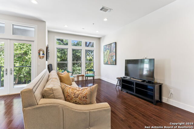 Image 10 of 31 For 135 Cedar Street 105