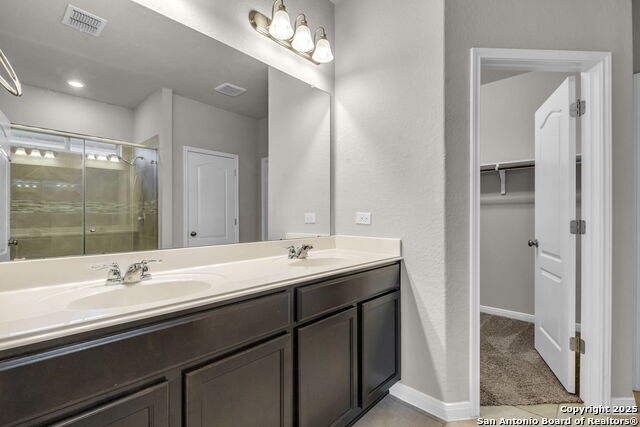 Listing photo id 20 for 10411 Francisco