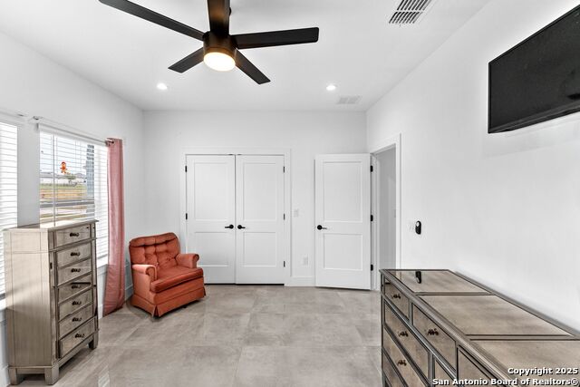 Listing photo id 18 for 7074 Newman Blvd