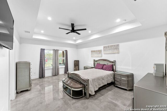 Listing photo id 21 for 7074 Newman Blvd