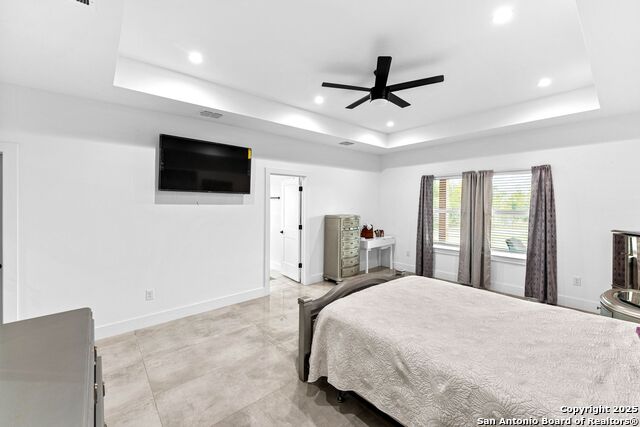 Listing photo id 23 for 7074 Newman Blvd