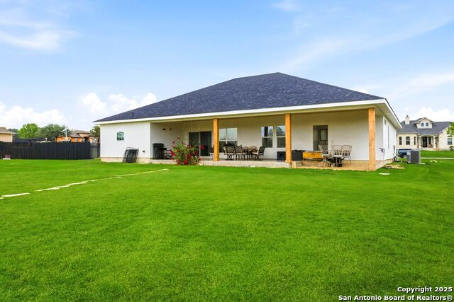 Listing photo id 33 for 7074 Newman Blvd