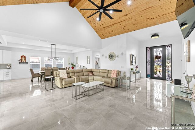 Listing photo id 7 for 7074 Newman Blvd