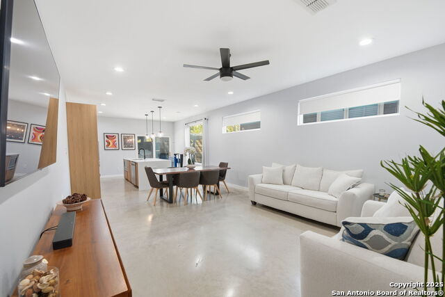 Image 10 of 41 For 2106 Schley Ave