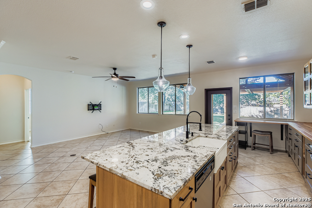 Image 12 of 43 For 23311 Oak Cliff