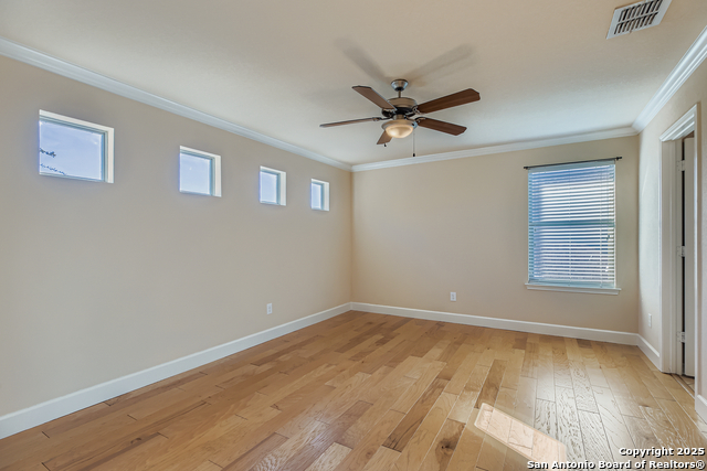 Image 19 of 43 For 23311 Oak Cliff