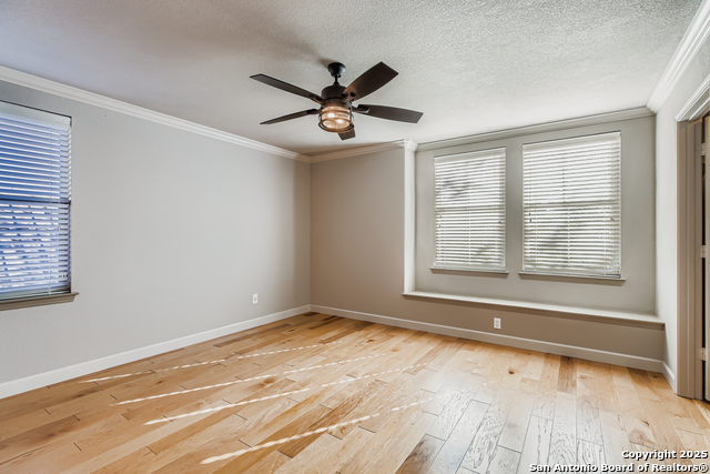 Image 21 of 43 For 23311 Oak Cliff