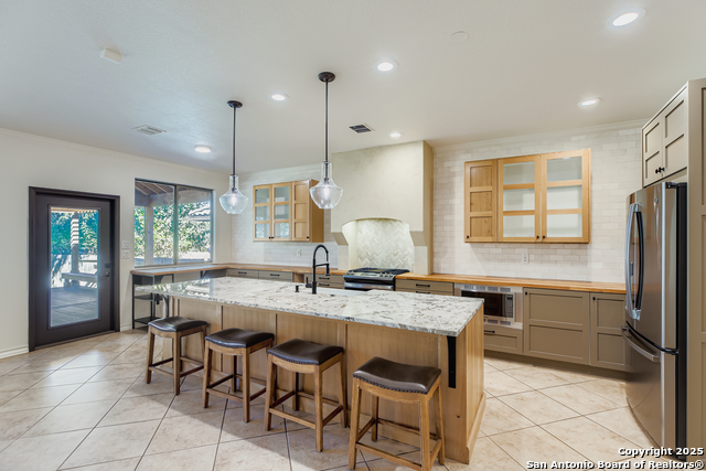 Image 9 of 43 For 23311 Oak Cliff