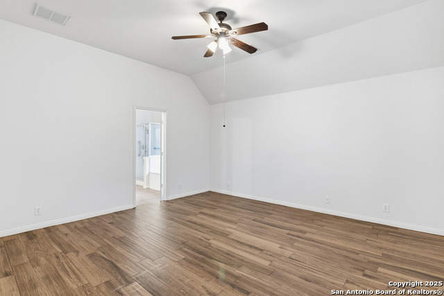 Listing photo id 14 for 2815 Wild Cherry