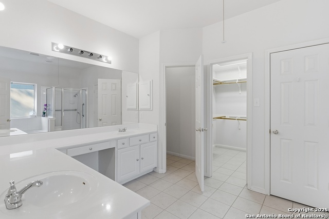 Listing photo id 15 for 2815 Wild Cherry