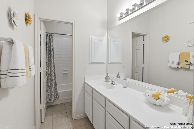 Listing photo id 19 for 2815 Wild Cherry