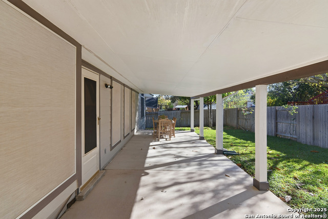 Listing photo id 21 for 2815 Wild Cherry