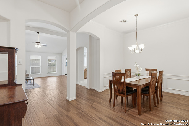 Listing photo id 1 for 2815 Wild Cherry