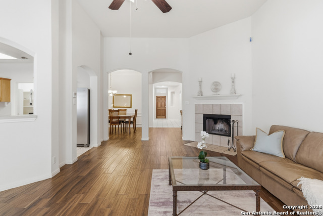 Listing photo id 6 for 2815 Wild Cherry