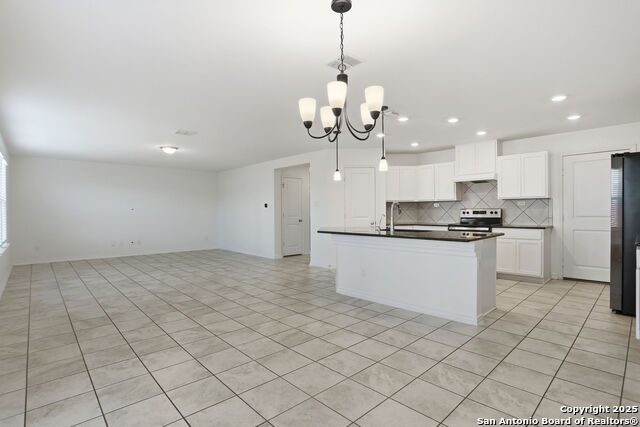 Image 12 of 33 For 11527 Arabette