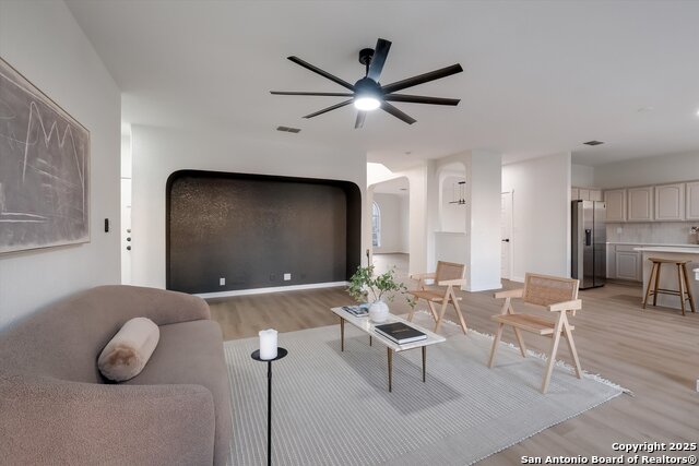 Image 11 of 32 For 8907 Imperial Cross