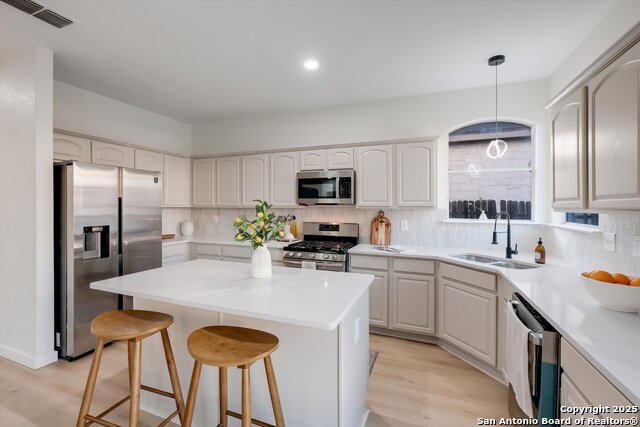 Image 14 of 32 For 8907 Imperial Cross