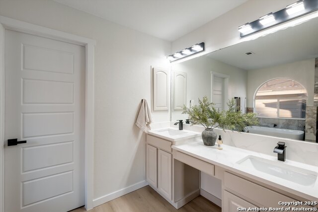 Image 19 of 32 For 8907 Imperial Cross