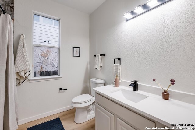 Image 23 of 32 For 8907 Imperial Cross