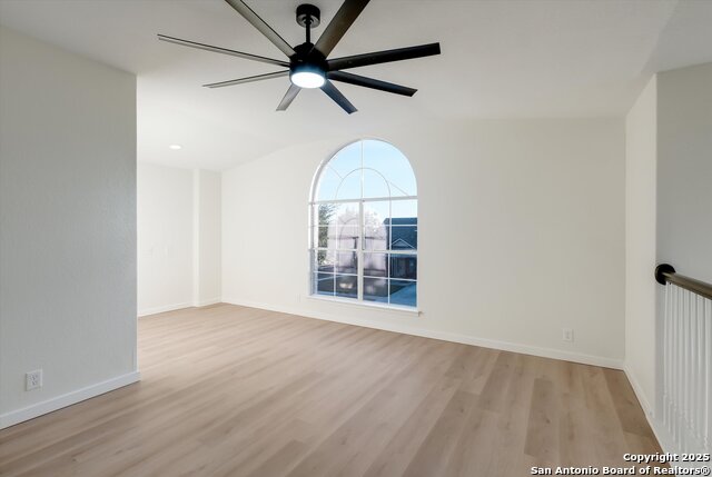 Image 24 of 32 For 8907 Imperial Cross