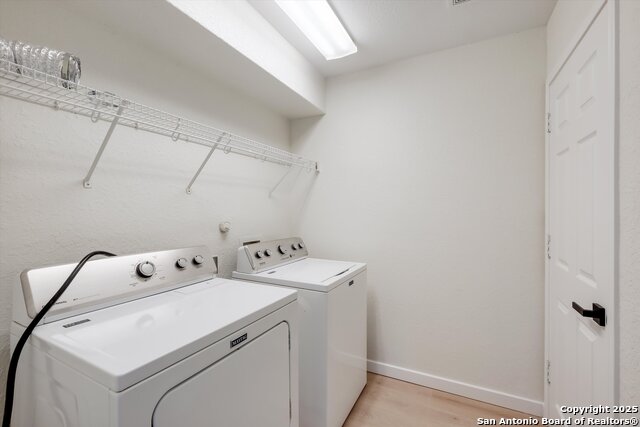 Image 29 of 32 For 8907 Imperial Cross