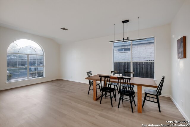 Image 7 of 32 For 8907 Imperial Cross