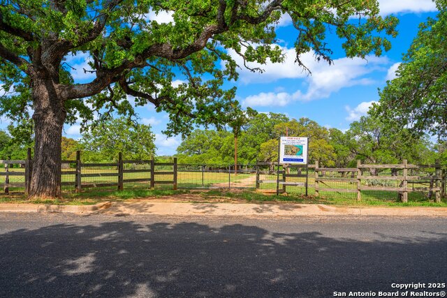Image 4 of 17 For 1114 Meadowlark Driv