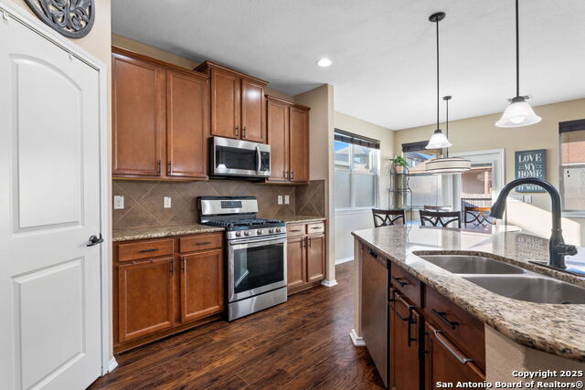 Image 10 of 40 For 9919 Copper Rise