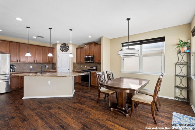 Image 11 of 40 For 9919 Copper Rise