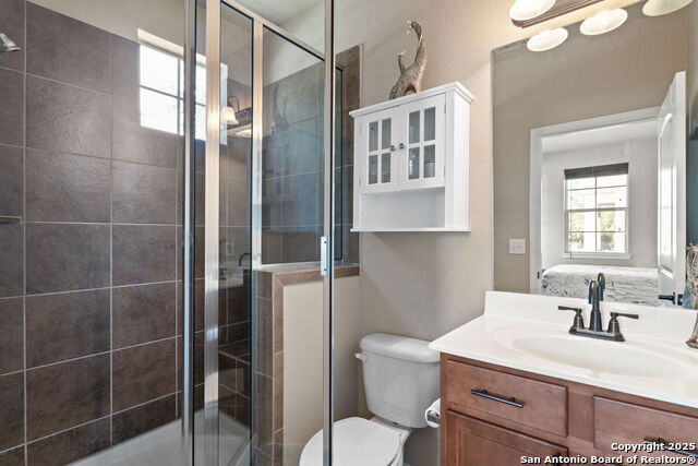 Image 35 of 40 For 9919 Copper Rise