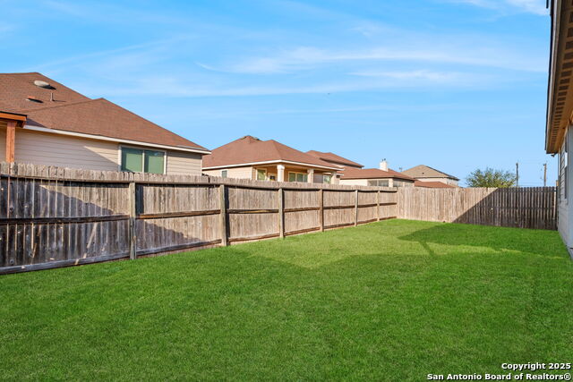 Image 38 of 40 For 9919 Copper Rise