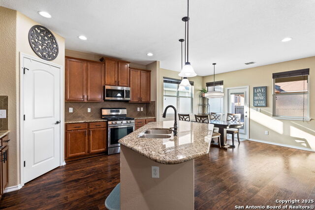 Image 8 of 40 For 9919 Copper Rise