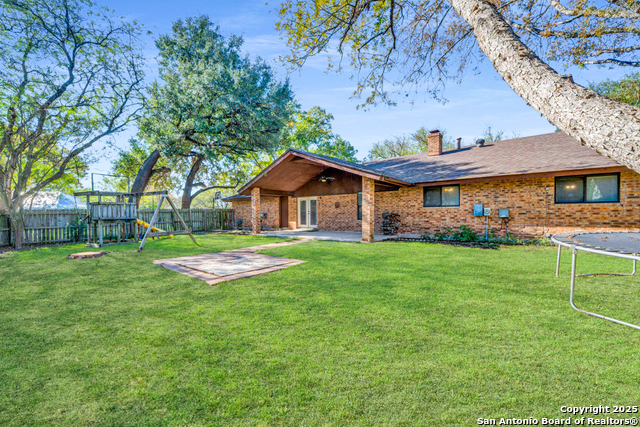 Image 32 of 33 For 111 Oldtowne