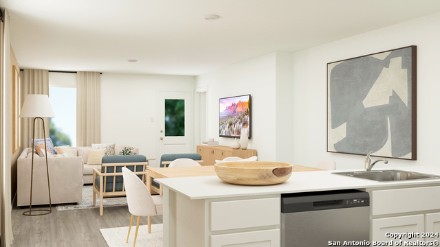 Image 12 of 25 For 12811 Kathleen St