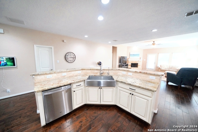 Image 17 of 50 For 12016 Vignette