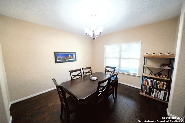 Image 5 of 50 For 12016 Vignette