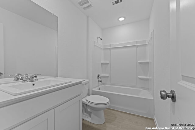 Image 16 of 21 For 3841 Swift Fox Rd