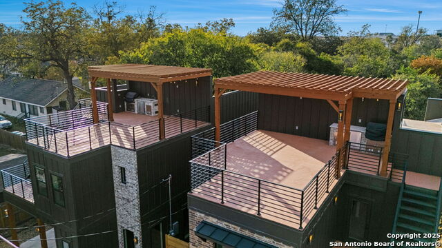 Image 33 of 41 For 111 Dowdy  