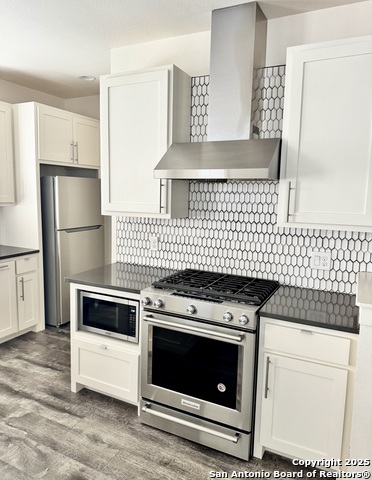 Image 3 of 21 For 1145 Academy N # 2