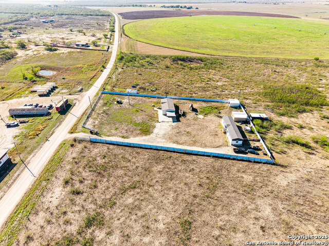 Listing photo id 10 for 664 County Road 483