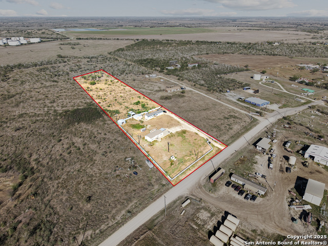 Listing photo id 3 for 664 County Road 483