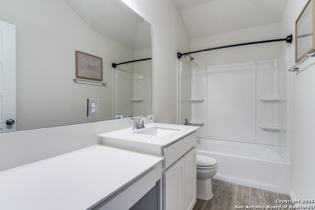 Image 11 of 12 For 27226 Salt St