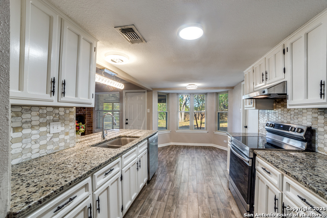 Image 8 of 16 For 7447 Horse Tail Dr.