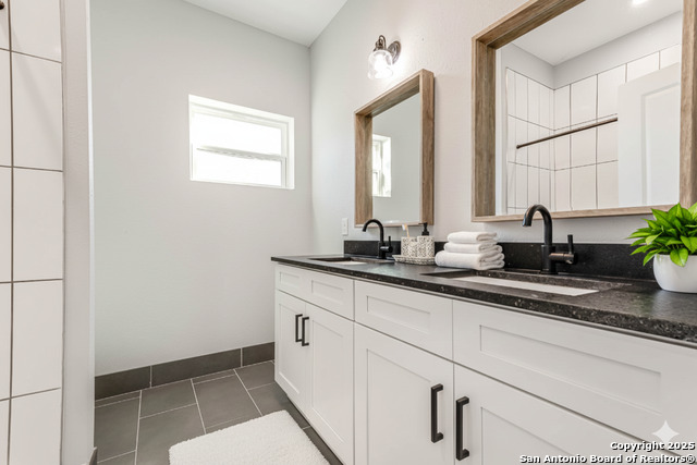 Image 19 of 26 For 811 Nevada  # 2