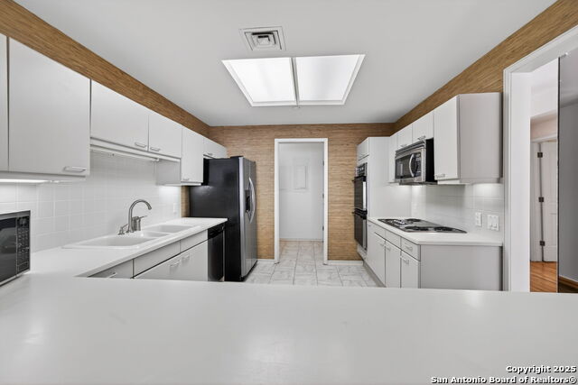 Image 10 of 35 For 200 Patterson  Apt 210