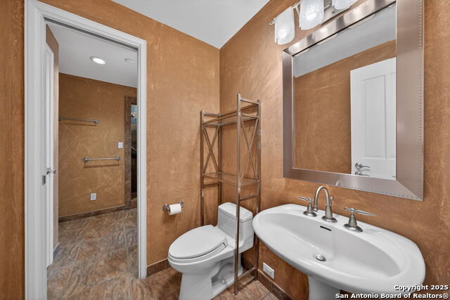 Image 19 of 35 For 200 Patterson  Apt 210