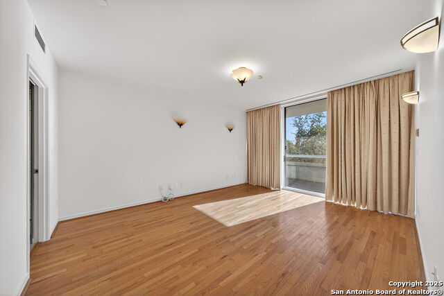 Image 20 of 35 For 200 Patterson  Apt 210